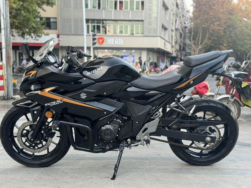 二手豪爵铃木GSX250R