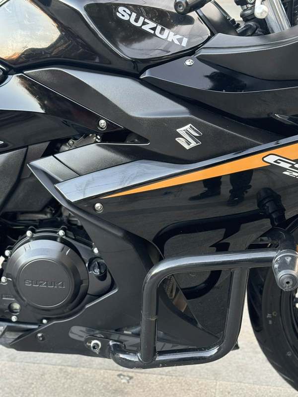 二手豪爵铃木GSX250R