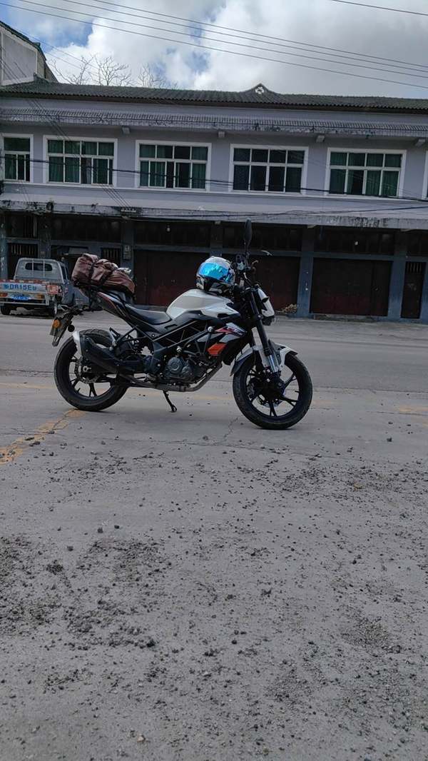 二手贝纳利红宝龙 TNT150i