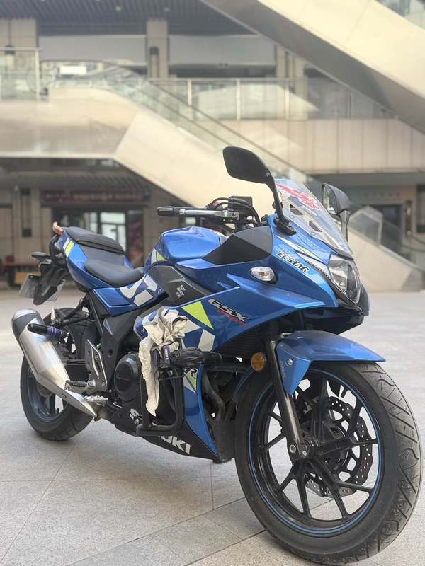 二手豪爵铃木GSX250R