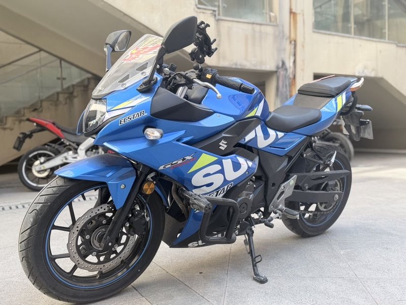 二手豪爵铃木GSX250R