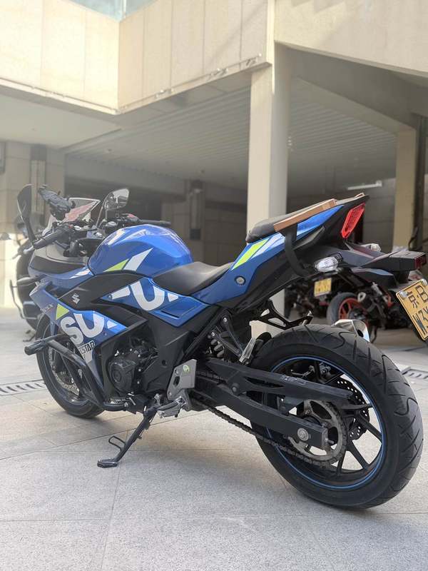 二手豪爵铃木GSX250R