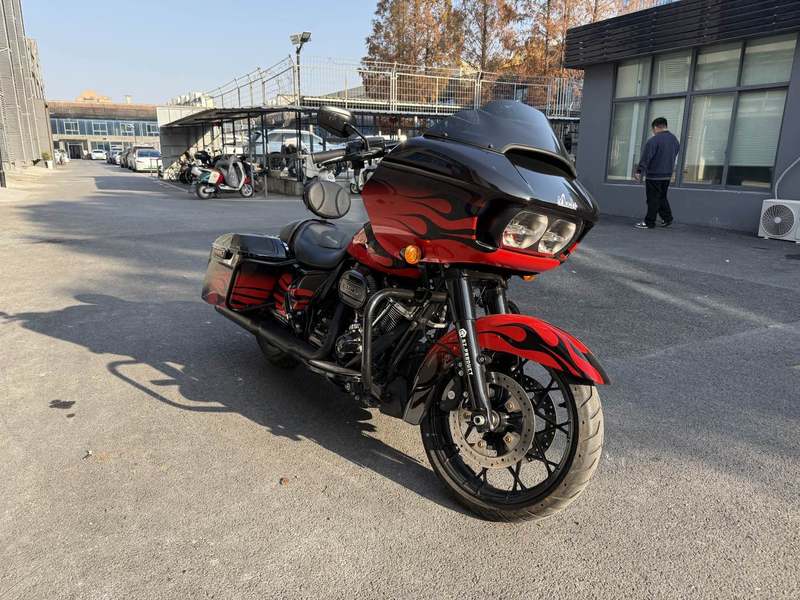 二手哈雷戴维森公路滑翔 Road Glide