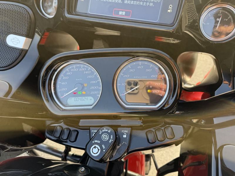 二手哈雷戴维森公路滑翔 Road Glide