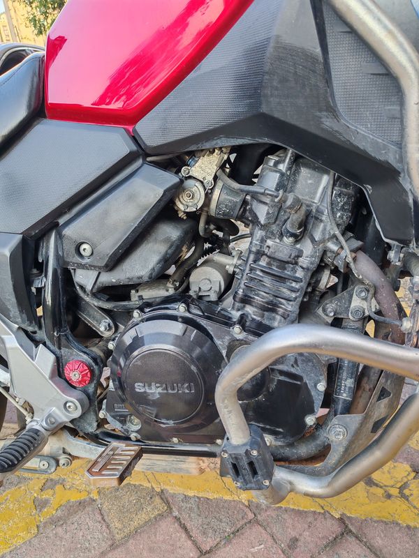 二手豪爵铃木DL250