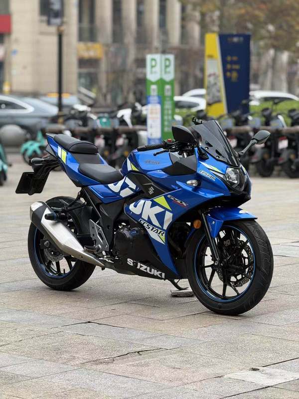 二手豪爵铃木GSX250R