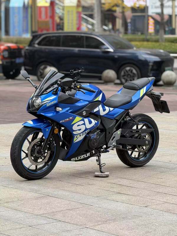 二手豪爵铃木GSX250R