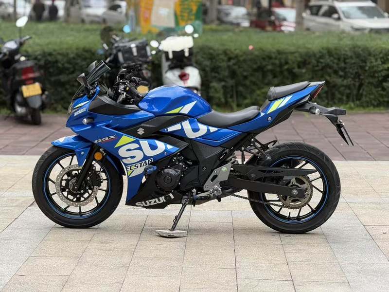 二手豪爵铃木GSX250R