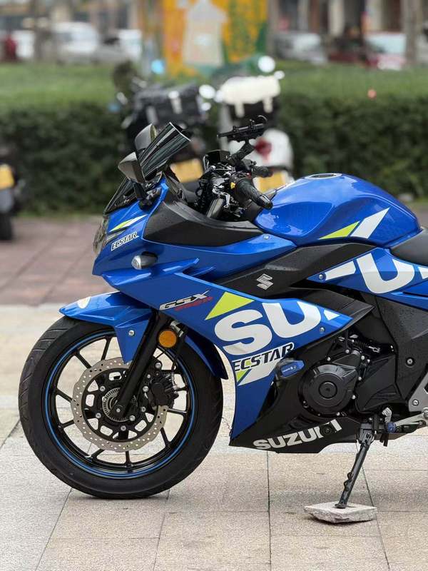 二手豪爵铃木GSX250R