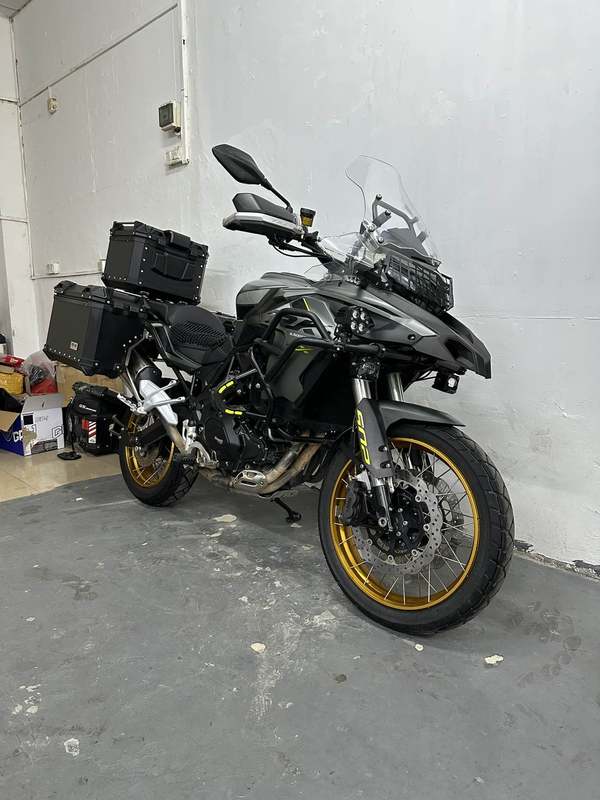 二手贝纳利金鹏 TRK502