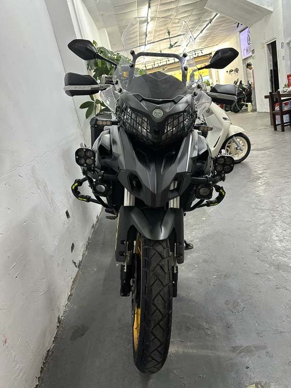 二手贝纳利金鹏 TRK502