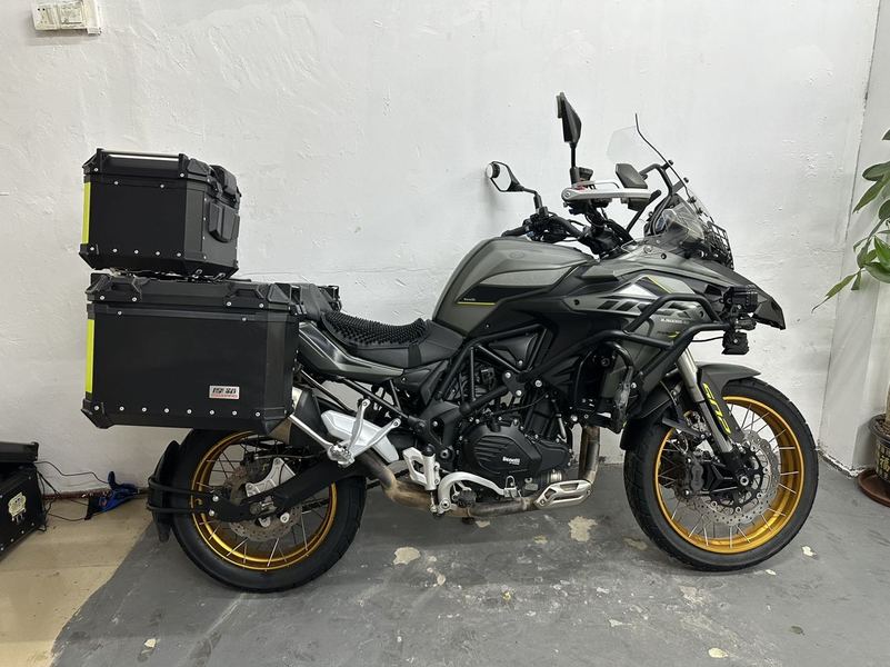 二手贝纳利金鹏 TRK502