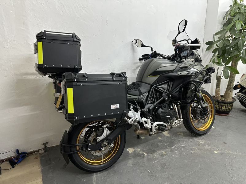 二手贝纳利金鹏 TRK502