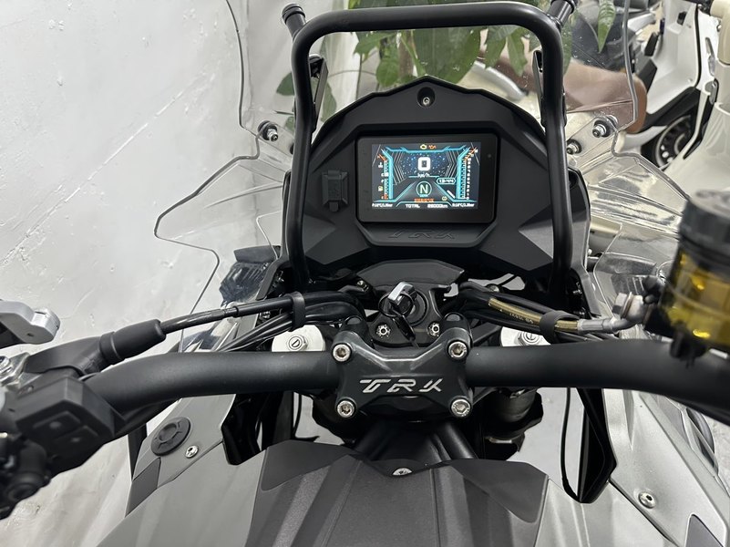 二手贝纳利金鹏 TRK502