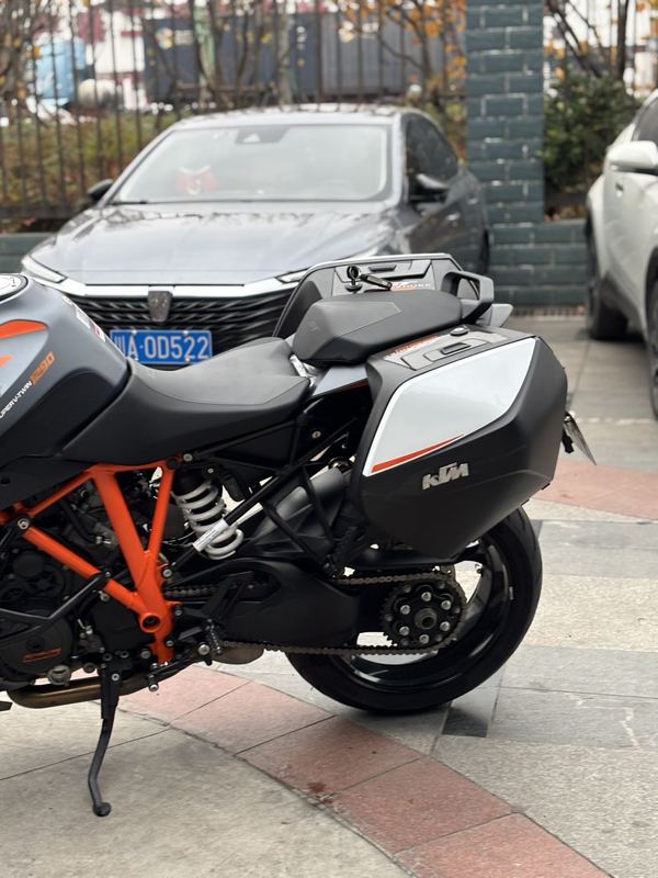 二手KTMR2R1290 Super Duke GT
