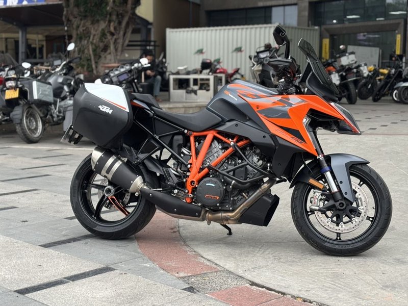 二手KTMR2R1290 Super Duke GT