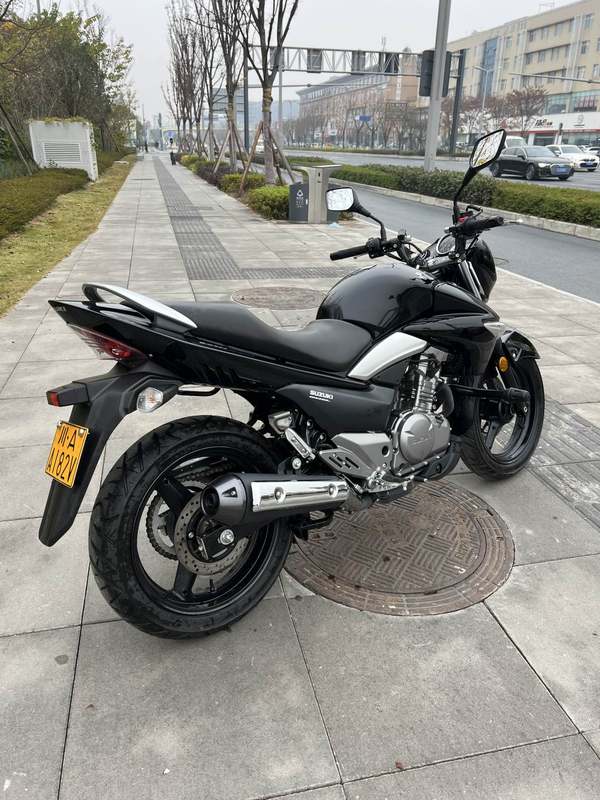 二手豪爵铃木骊驰 GW250