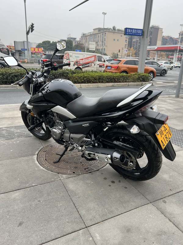 二手豪爵铃木骊驰 GW250