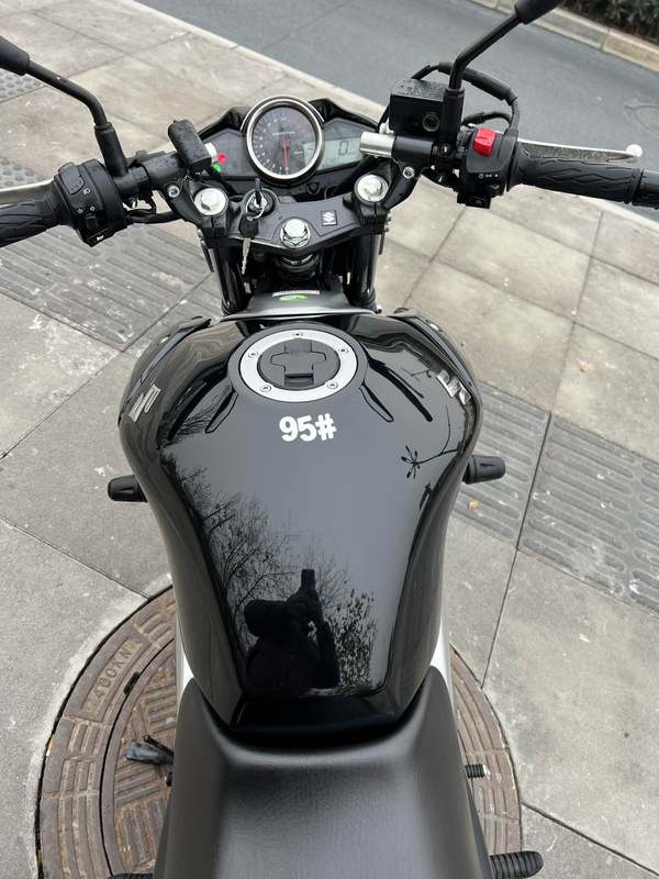 二手豪爵铃木骊驰 GW250