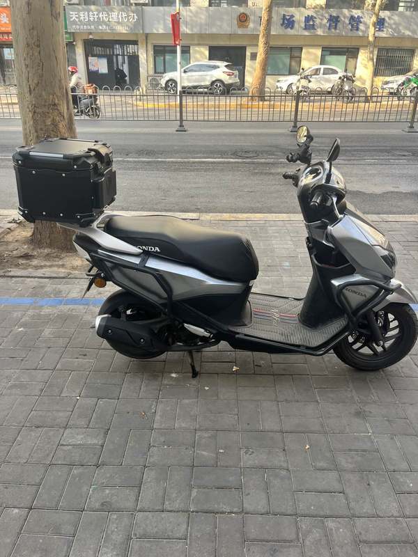 二手五羊本田NPF125