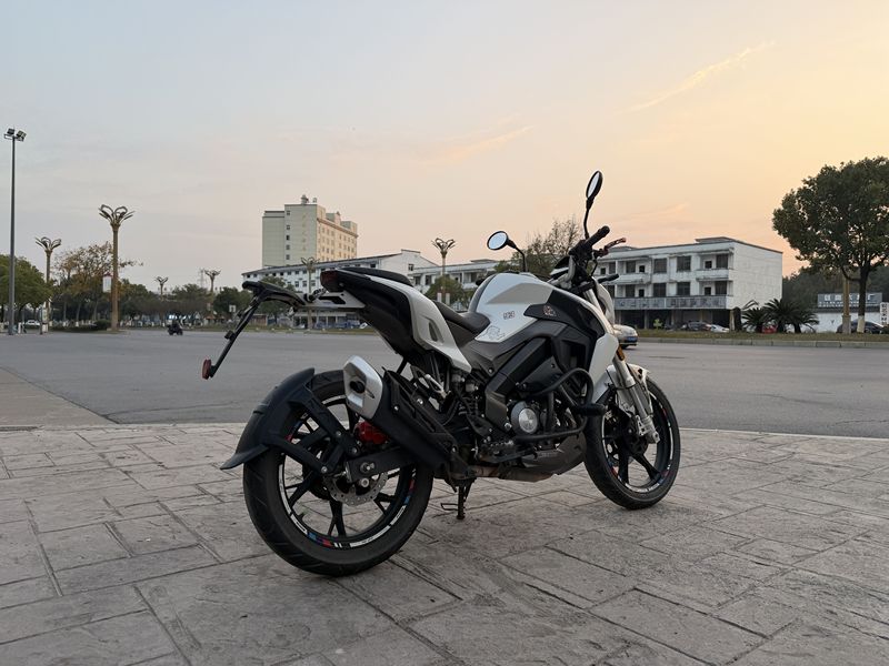 二手贝纳利小迅龙 BN150S