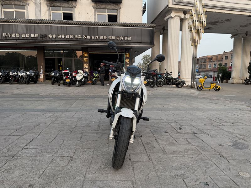 二手贝纳利小迅龙 BN150S