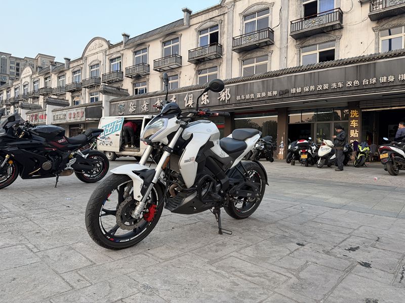 二手贝纳利小迅龙 BN150S