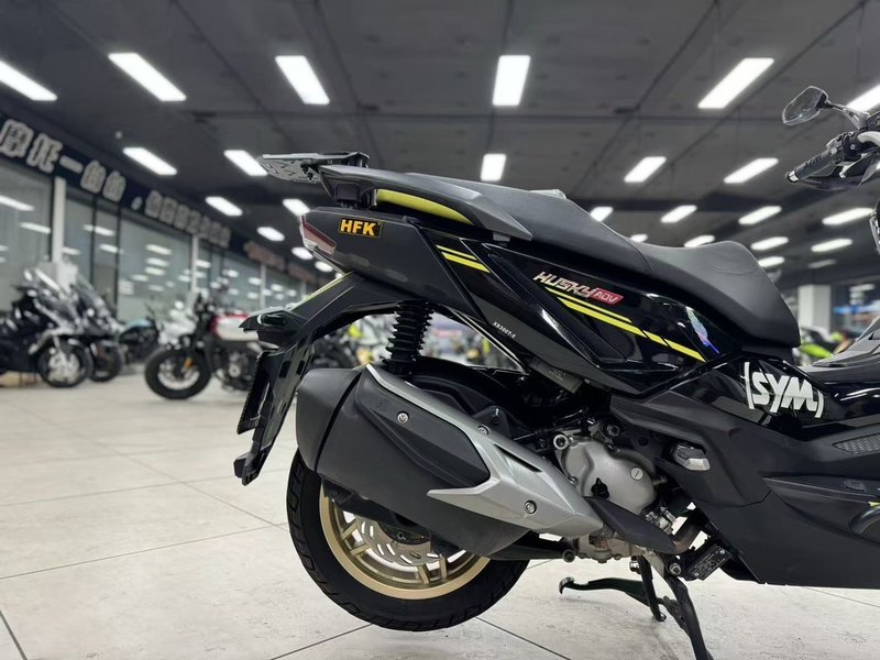 二手三阳哈士奇 Husky ADV300