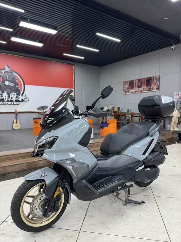 二手三阳哈士奇 Husky ADV300