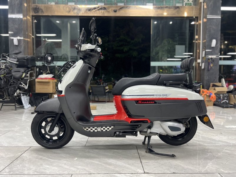 二手维多利亚Sixties 250Si