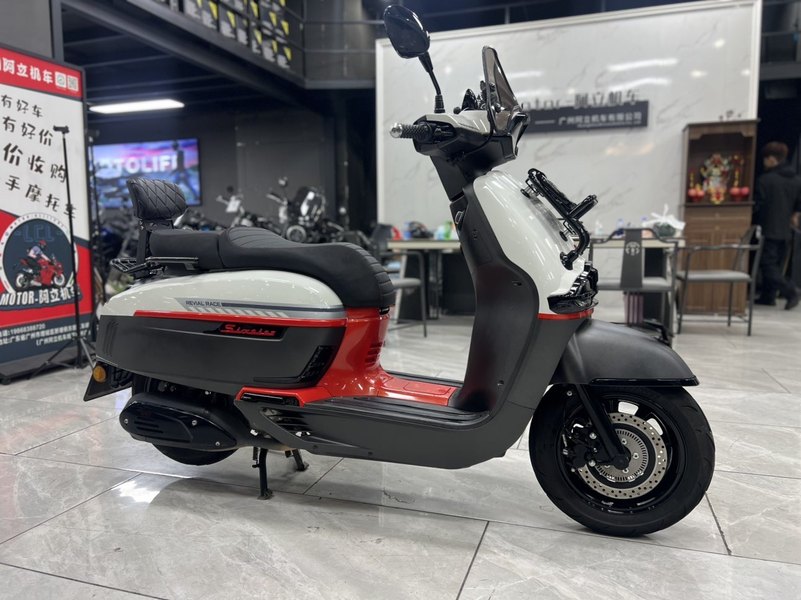 二手维多利亚Sixties 250Si