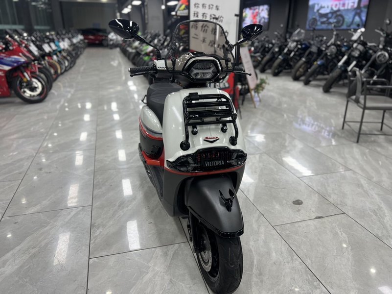 二手维多利亚Sixties 250Si