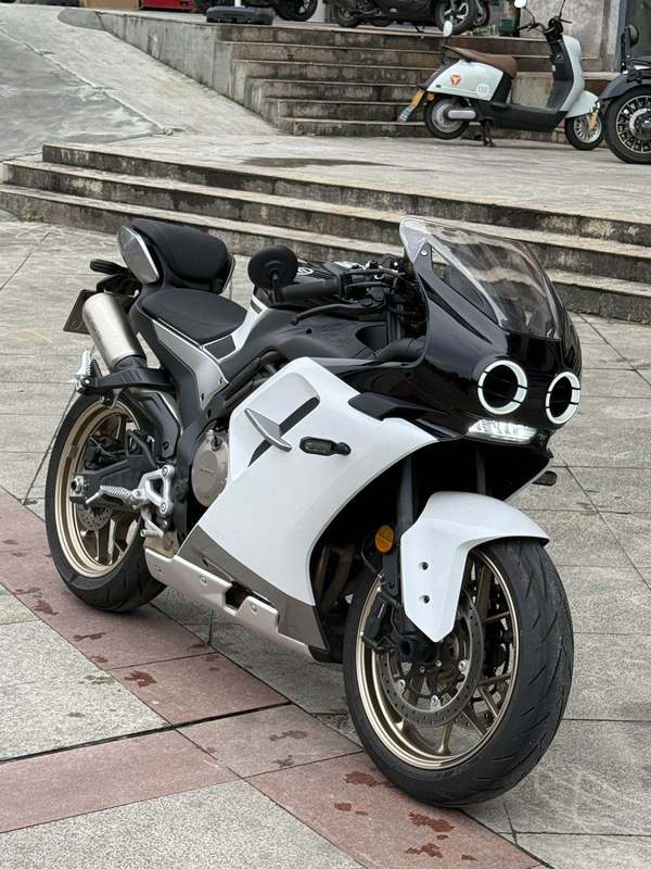 二手春风500SR VOOM