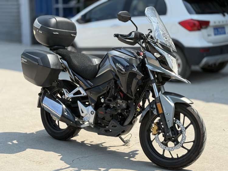 二手五羊本田猛鸷 CB190X