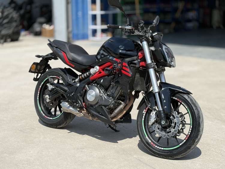 二手五羊本田猛鸷 CB190X