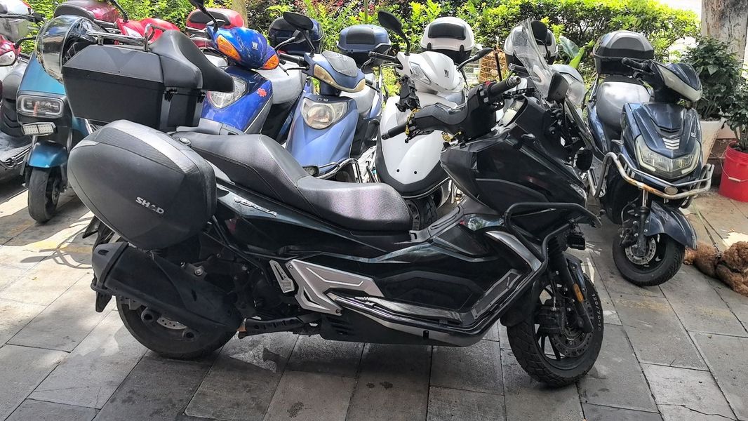 二手大阳V锐 ADV350