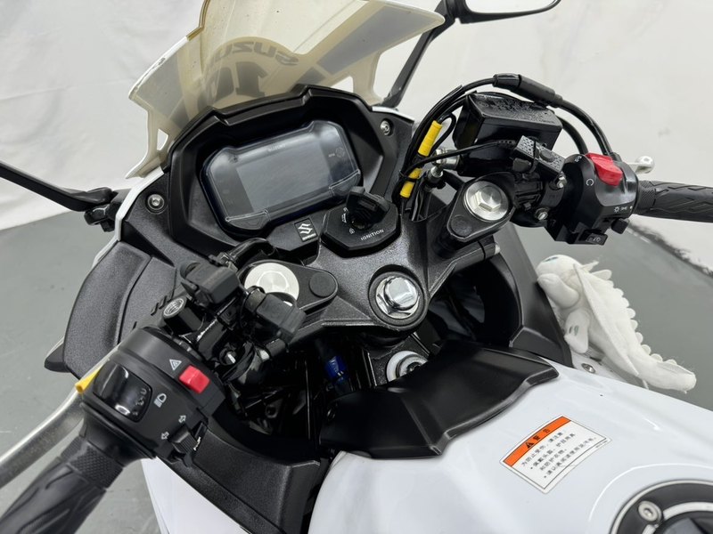 二手豪爵铃木GSX250R