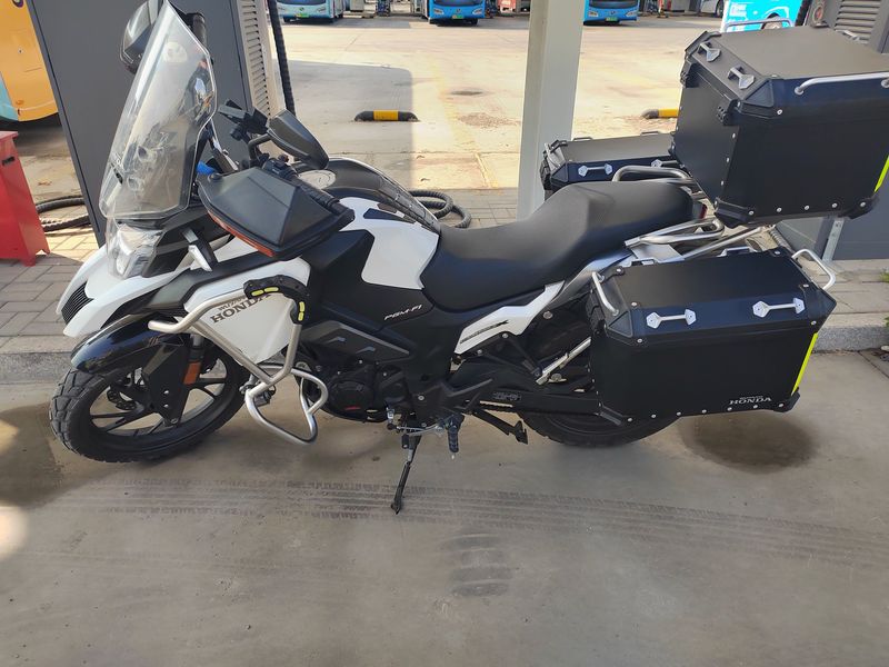 二手五羊本田猛鸷 CB190X