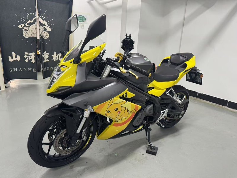 二手贝纳利龙卷风 Tornado 302R