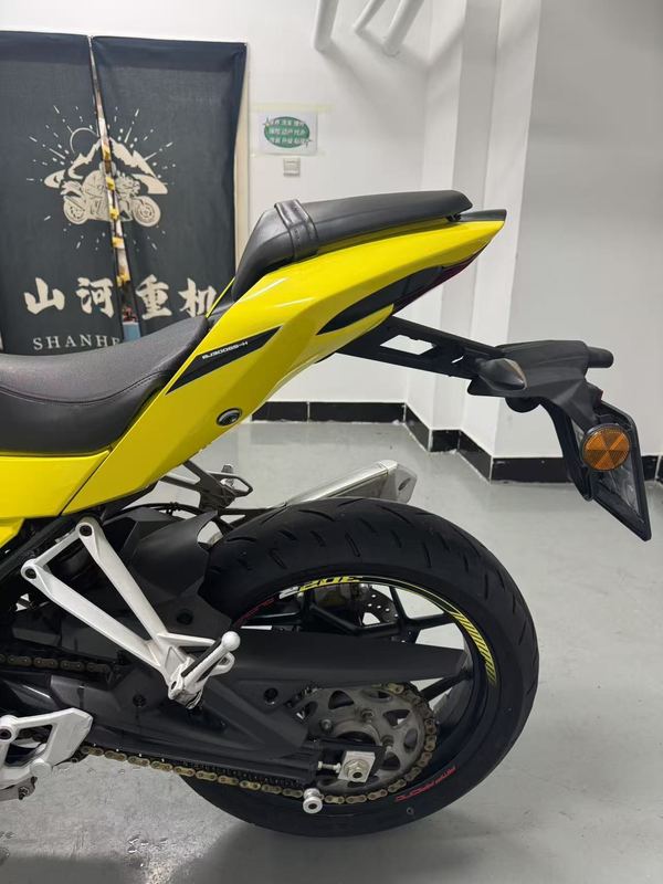 二手贝纳利龙卷风 Tornado 302R