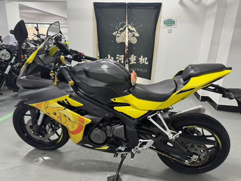 二手贝纳利龙卷风 Tornado 302R