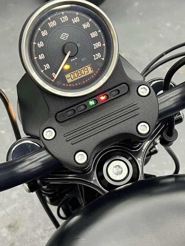 二手哈雷戴维森Iron883 硬汉