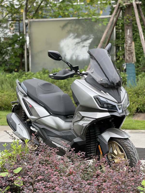 二手三阳哈士奇 Husky ADV300