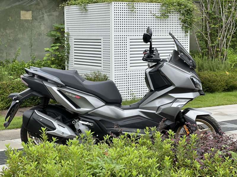 二手三阳哈士奇 Husky ADV300