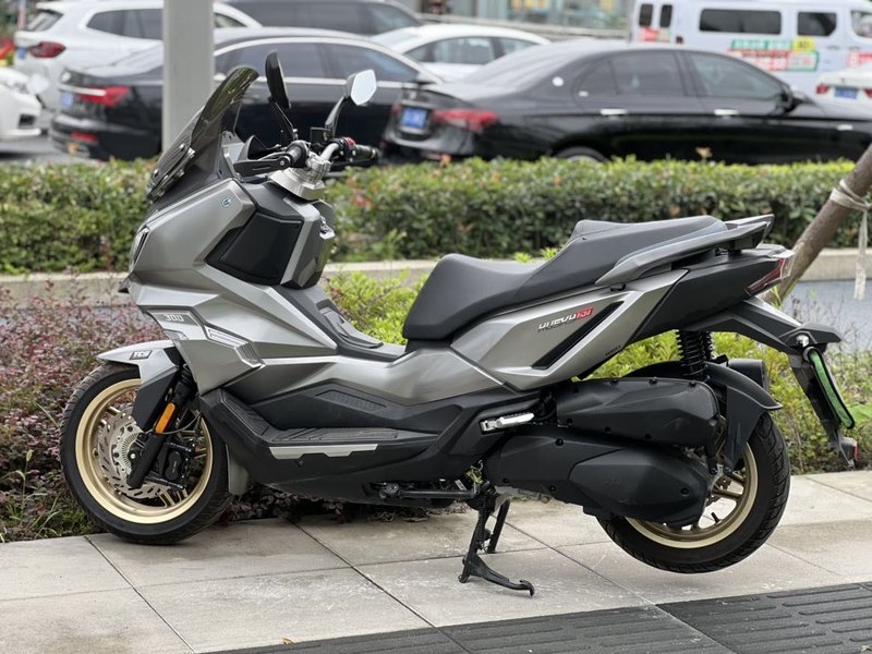 二手三阳哈士奇 Husky ADV300