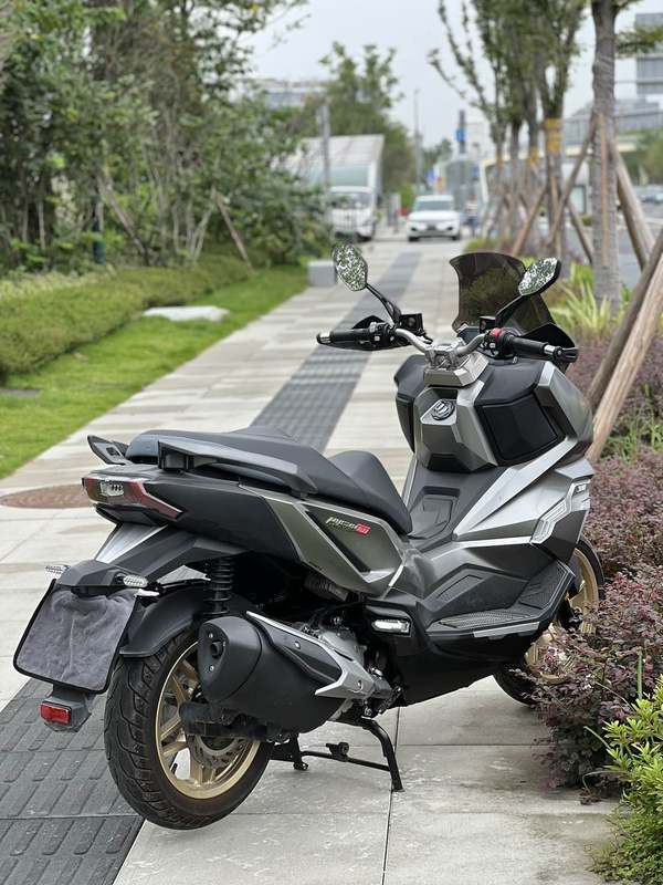 二手三阳哈士奇 Husky ADV300