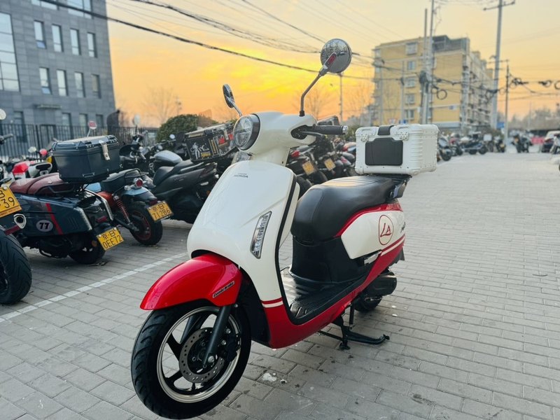 二手新大洲本田NS125LA