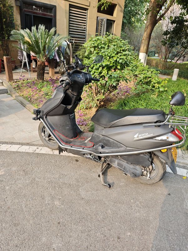 二手五羊本田SCR 喜鲨125