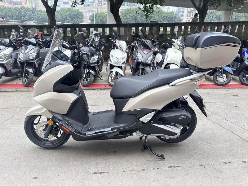 二手五羊本田NWT150