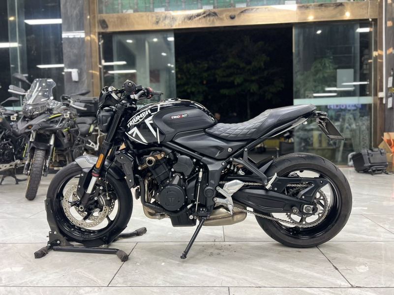 二手凯旋Trident 660